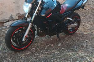 Suzuki gsr