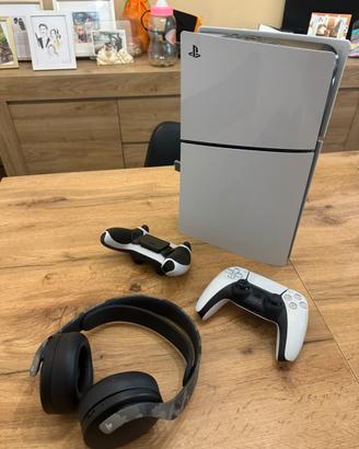 PlayStation 5 Digital 1TB + 2 controller + cuffie