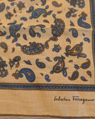 foulard Salvatore Ferragamo 