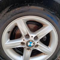 Cerchi in lega 16" con pneumatici BMW 318