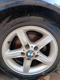 Cerchi in lega 16" con pneumatici BMW 318