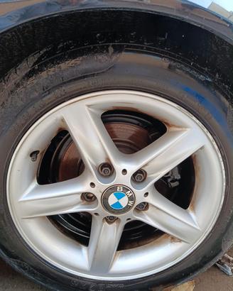 Cerchi in lega 16" con pneumatici BMW 318