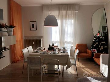 Tavolo 130x130 (8 sedute)