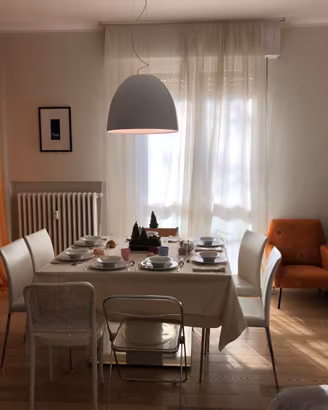 Tavolo 130x130 (8 sedute)