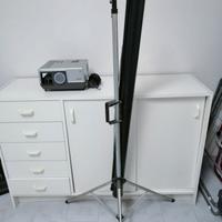 Proiettore diapositive e telo