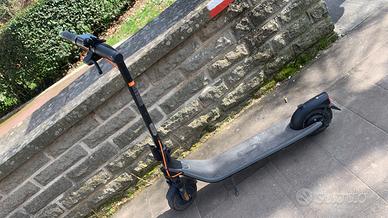 Monopattino elettrico Ninebot