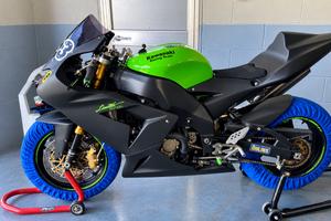 Kawasaki zx10r 05   pista no passaggio perfetta