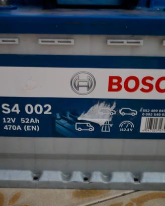 batteria 52Ah 470A per auto