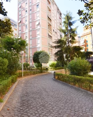 3 LOCALI A ROMA
