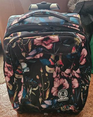 zaino e astuccio invicta