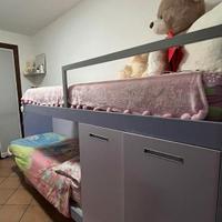 CAMERETTA VIOLA E LILLA.