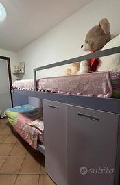 CAMERETTA VIOLA E LILLA.