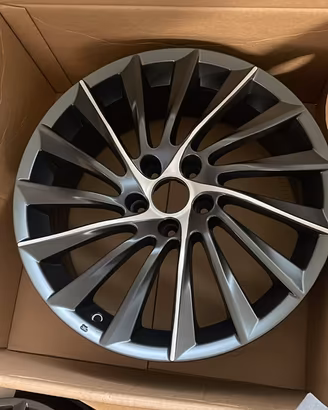 cerchi a turbina 18” originali alfa rettificati