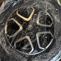 Treno gomme con cerchi in lega