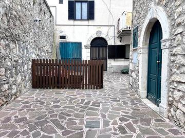 Villa di 239 m² con più di 5 locali a Tagliacozzo
