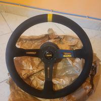 Volante MOMO alcantara + mozzo MOMO 