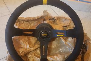 Volante MOMO alcantara + mozzo MOMO 