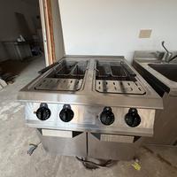 Attrezzatura inox professionale per ristorazione