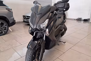yamaha x-max 400