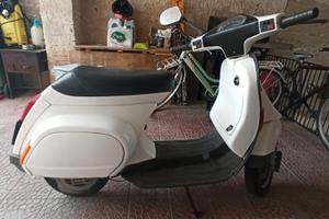 Vespa Piaggio 50cc tre marce iscritta ASI