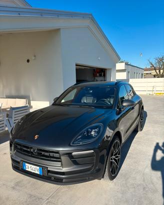 Porsche macan t