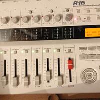 Zoom r16 registratore multitraccia Interfaccia