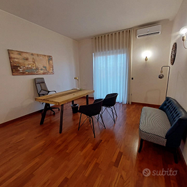 Stanza uso studio per professionisti