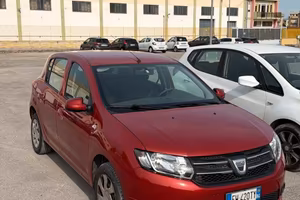 IN ARRIVO Dacia Sandero 1.5 8V 75Cv DISTRIBUZ OK