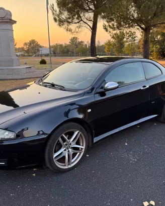 Alfa Romeo GT 1.9 JTDM 16V Distinctive