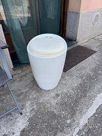 Sgabello moderno contenitore