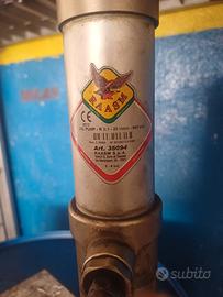 pompa pneumatica per travaso olio motore