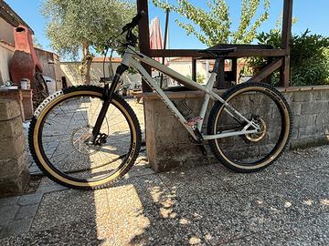 Bici mtb Commencal meta htm 27,5 iso4210-2