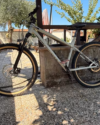 Bici mtb Commencal meta htm 27,5 iso4210-2