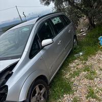 Opel zaffira x pezzi