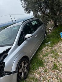 Opel zaffira x pezzi