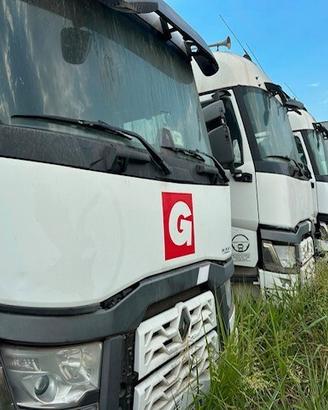 TRATTORI STRADALI RENAULT USO RICAMBI