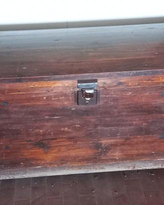Baule antico in legno primi'900. Coperchio bombato