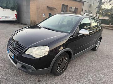 VOLKSWAGEN Polo Cross 1.4/69CV TDI senza nessun