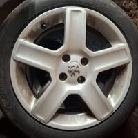 Cerchi in lega con gomme peugeot citroen da 17