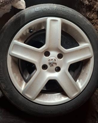 Cerchi in lega con gomme peugeot citroen da 17