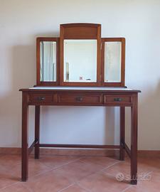 Toilette in legno con piano in marmo di Carrara