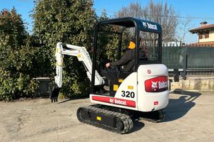 E217 Mini escavatore 17 q.li Bobcat 320 carro fiss