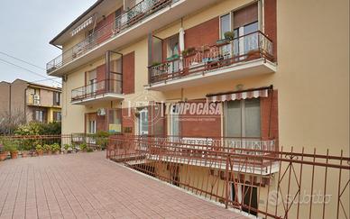 Ampio appartamento luminoso piano terra con garage