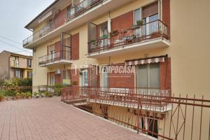 Ampio appartamento luminoso piano terra con garage