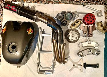 Ricambi accessori ducati 748 916 996 998