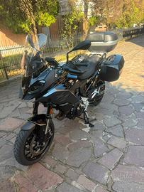 BMW F900XR
