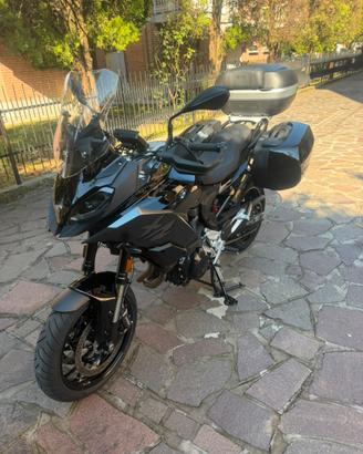 BMW F900XR
