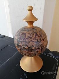 Mappamondo ceramica vintage con cartina antica apr