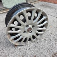 Cerchioni e borchie FIAT Grande Punto