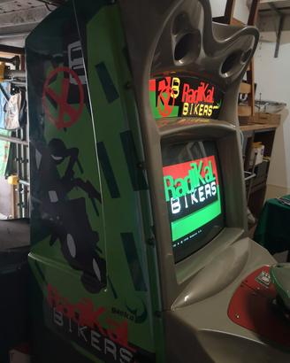 cabinato videogioco radikal biker 
